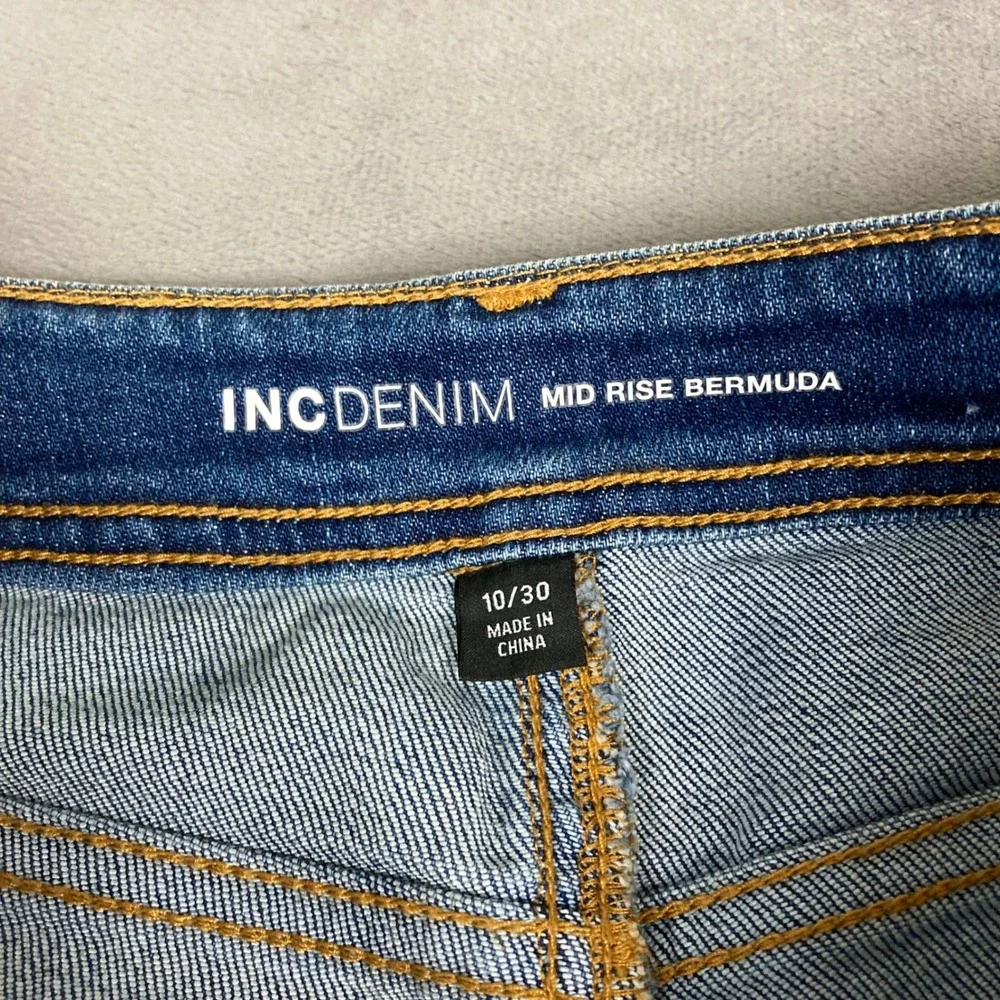 INC International Concepts Studded Mid Rise Bermuda Denim Shorts Blue 10/30
